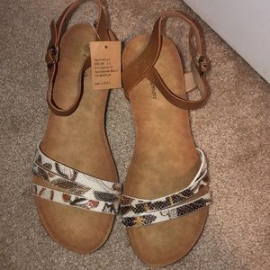 Custom sandals exclusively sold in Madrid!